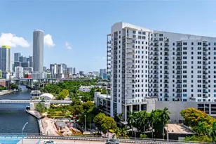 10 SW South River Dr, Miami, FL 33130 - Photo 35