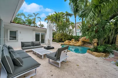 200 N Hibiscus Dr, Miami Beach, FL 33139 - Photo 41