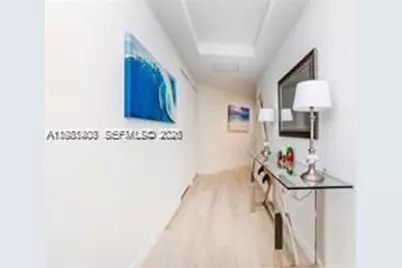 45 SW 9th St #1701, Miami, FL 33130 - Photo 13