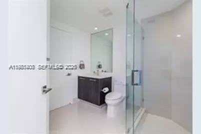 45 SW 9th St #1701, Miami, FL 33130 - Photo 15