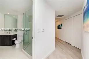 45 SW 9th St, Miami, FL 33130 - Photo 11