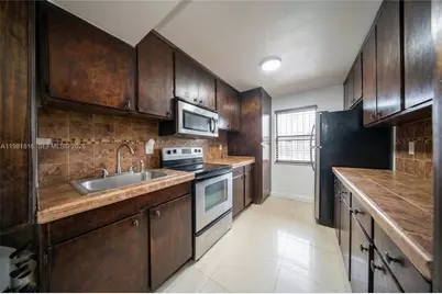 10710 NW 7th St #11B, Miami, FL 33172 - Photo 5