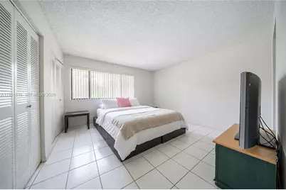 10710 NW 7th St #11B, Miami, FL 33172 - Photo 9