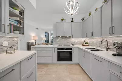 400 Alton Rd #407, Miami Beach, FL 33139 - Photo 3