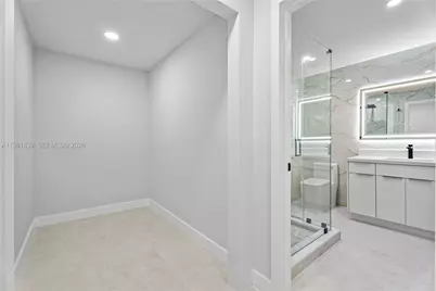 11660 Canal Dr, North Miami, FL 33181 - Photo 11