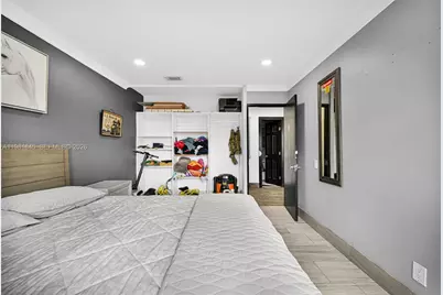 900 Crystal Lake Dr #2B, Deerfield Beach, FL 33064 - Photo 11