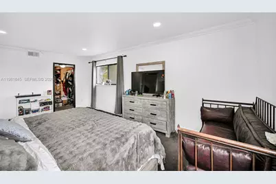 900 Crystal Lake Dr #2B, Deerfield Beach, FL 33064 - Photo 15