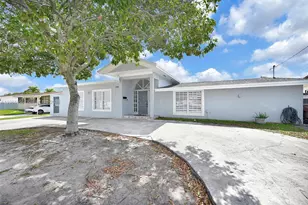 756 W 53rd St, Hialeah, FL 33012 - Photo 5