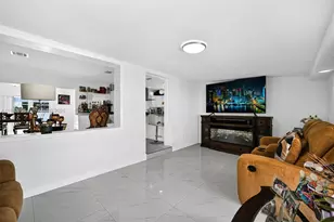 756 W 53rd St, Hialeah, FL 33012 - Photo 9