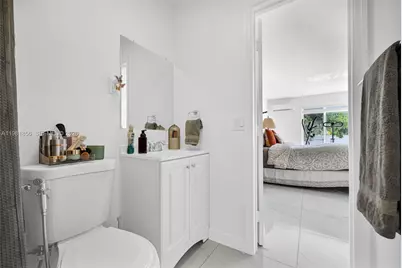 756 W 53rd St, Hialeah, FL 33012 - Photo 17