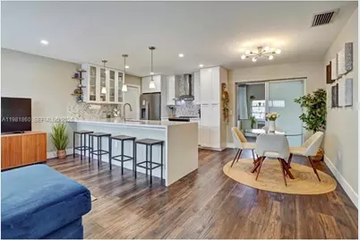 11331 NW 37th St, Sunrise, FL 33323 - Photo 13