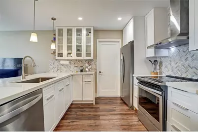 11331 NW 37th St, Sunrise, FL 33323 - Photo 5