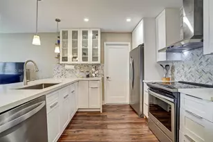 11331 NW 37th St, Sunrise, FL 33323 - Photo 5