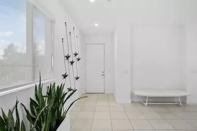 1034 NE 18th Ave #205, Fort Lauderdale, FL 33304 - Photo 3