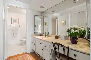 19994 NE 5th Ct, Miami, FL 33179 - Photo 15