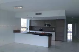 400 Sunny Isles Blvd, Sunny Isles Beach, FL 33160 - Photo 9