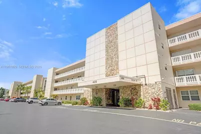 425 SE 11th Ter #204, Dania Beach, FL 33004 - Photo 1