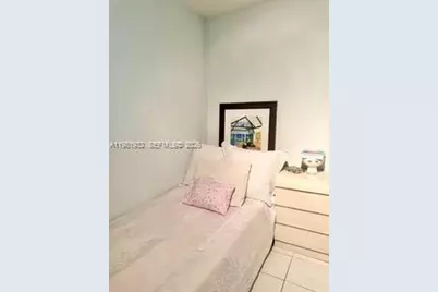 5005 Collins Ave #518, Miami Beach, FL 33140 - Photo 7