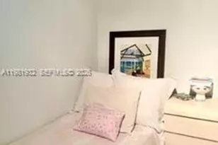 5005 Collins Ave, Miami Beach, FL 33140 - Photo 7