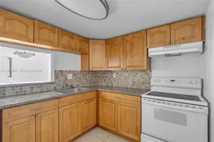 9001 SW 77th Ave, Miami, FL 33156 - Photo 7