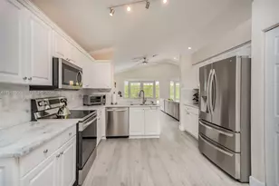 11030 Harbour Springs Cir, Boca Raton, FL 33428 - Photo 3