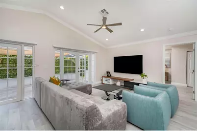 11030 Harbour Springs Cir, Boca Raton, FL 33428 - Photo 5