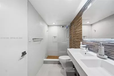 5750 Collins Ave #4F, Miami Beach, FL 33140 - Photo 27