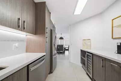 5750 Collins Ave #4F, Miami Beach, FL 33140 - Photo 13