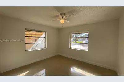 621 NW 38th Pl, Deerfield Beach, FL 33064 - Photo 11