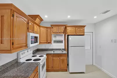 6761 SW 13th Ter #1, Miami, FL 33144 - Photo 9