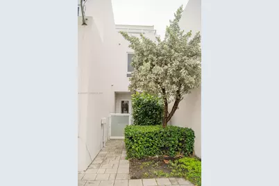 6436 NW 104th Ct, Doral, FL 33178 - Photo 17