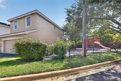 6955 SW 148th Ln, Davie, FL 33331 - Photo 3