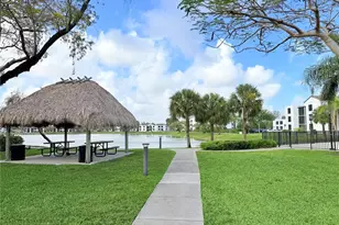 206 Lake Pointe Dr, Oakland Park, FL 33309 - Photo 15