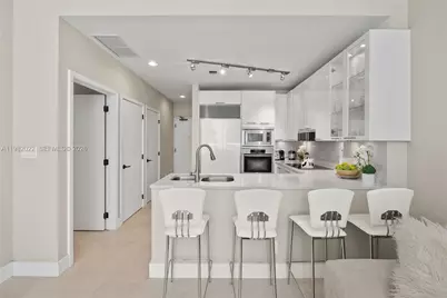 6799 Collins Ave #209, Miami Beach, FL 33141 - Photo 9