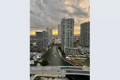 31 SE 5th St #3309, Miami, FL 33131 - Photo 3