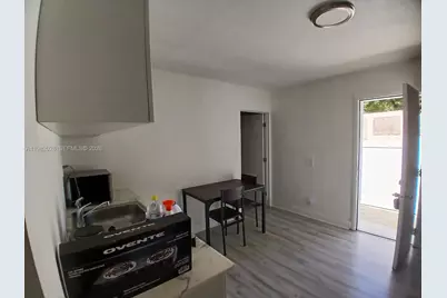 1053 NE 149th St, Miami, FL 33161 - Photo 13