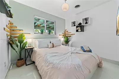 19440 NE 18th Pl, Miami, FL 33179 - Photo 9