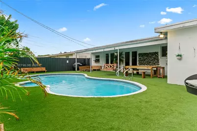 19440 NE 18th Pl, Miami, FL 33179 - Photo 21