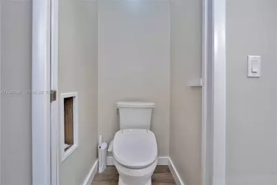 230 NE 212th St, Miami, FL 33179 - Photo 21