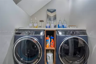 230 NE 212th St, Miami, FL 33179 - Photo 23