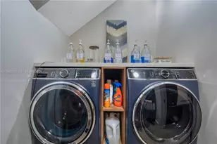 230 NE 212th St, Miami, FL 33179 - Photo 23