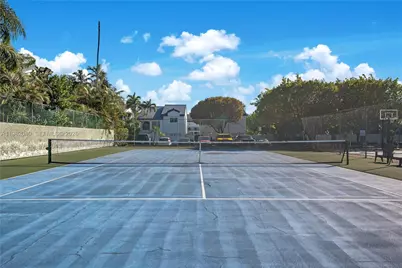 230 NE 212th St, Miami, FL 33179 - Photo 35