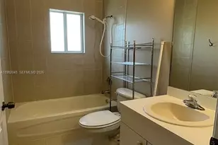 390 NE 35th Ave, Homestead, FL 33033 - Photo 11