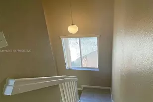 390 NE 35th Ave, Homestead, FL 33033 - Photo 5