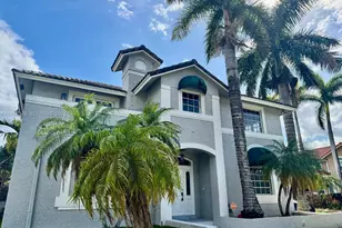 851 N 11th Ave, Hollywood, FL 33019 - Photo 1