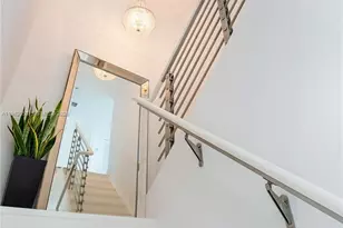 41 SE 5th St, Miami, FL 33131 - Photo 13