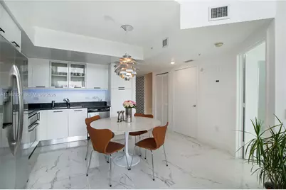 41 SE 5th St #2109, Miami, FL 33131 - Photo 9