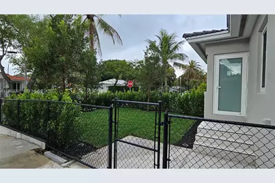 2365 SW 21st Ave, Miami, FL 33145 - Photo 17