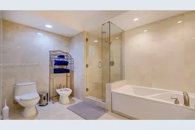 6365 Collins Ave #3802, Miami Beach, FL 33141 - Photo 11