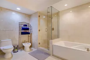 6365 Collins Ave, Miami Beach, FL 33141 - Photo 11